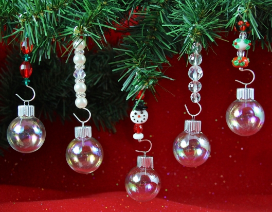 Beaded Ornament Hangers by Suzann Sladcik Wilson