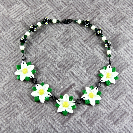 Finished Daisy Chain Necklace